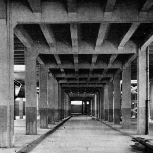 Mercado_de_Frutas_y_Verduras_de_Madrid,_Plaza_de_Legazpi,_planta_baja,_1935
